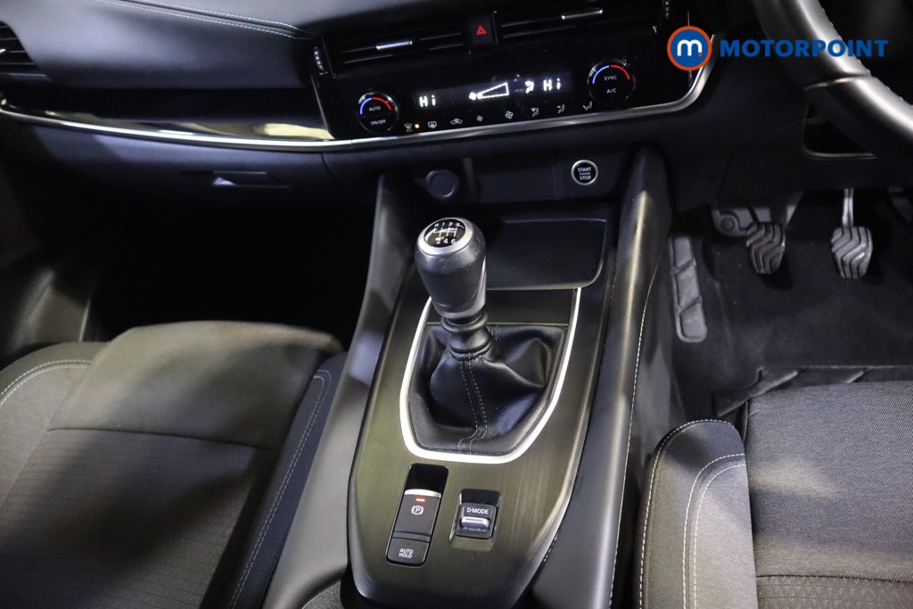 Nissan Qashqai N-Connecta Manual Petrol SUV - Stock Number (1584294) - 6th supplementary image