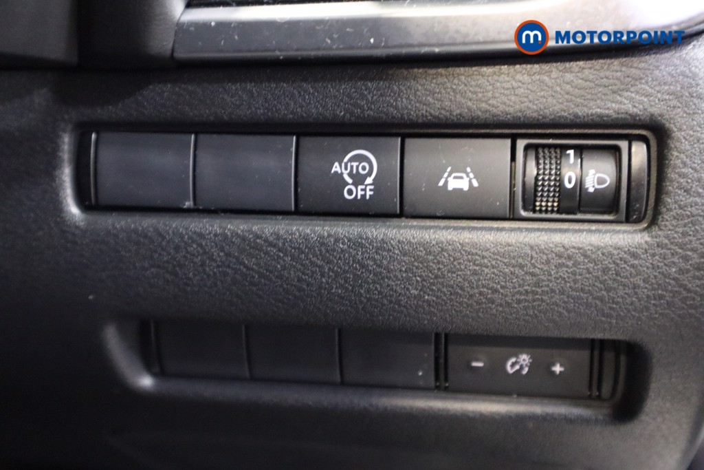Nissan Qashqai N-Connecta Manual Petrol SUV - Stock Number (1584294) - 12th supplementary image