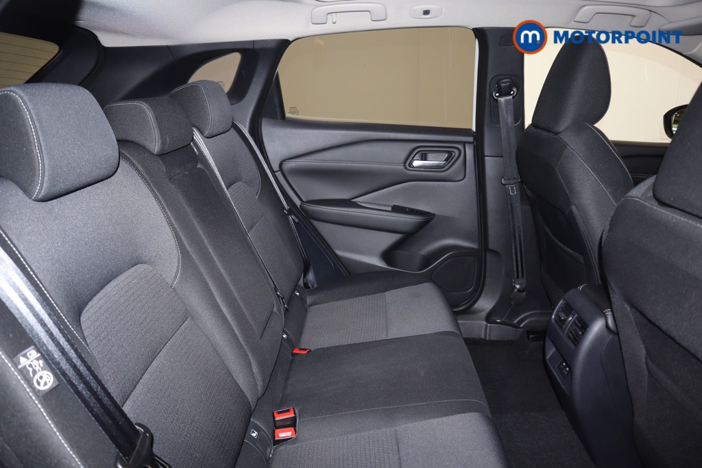 Nissan Qashqai N-Connecta Manual Petrol SUV - Stock Number (1584294) - 18th supplementary image