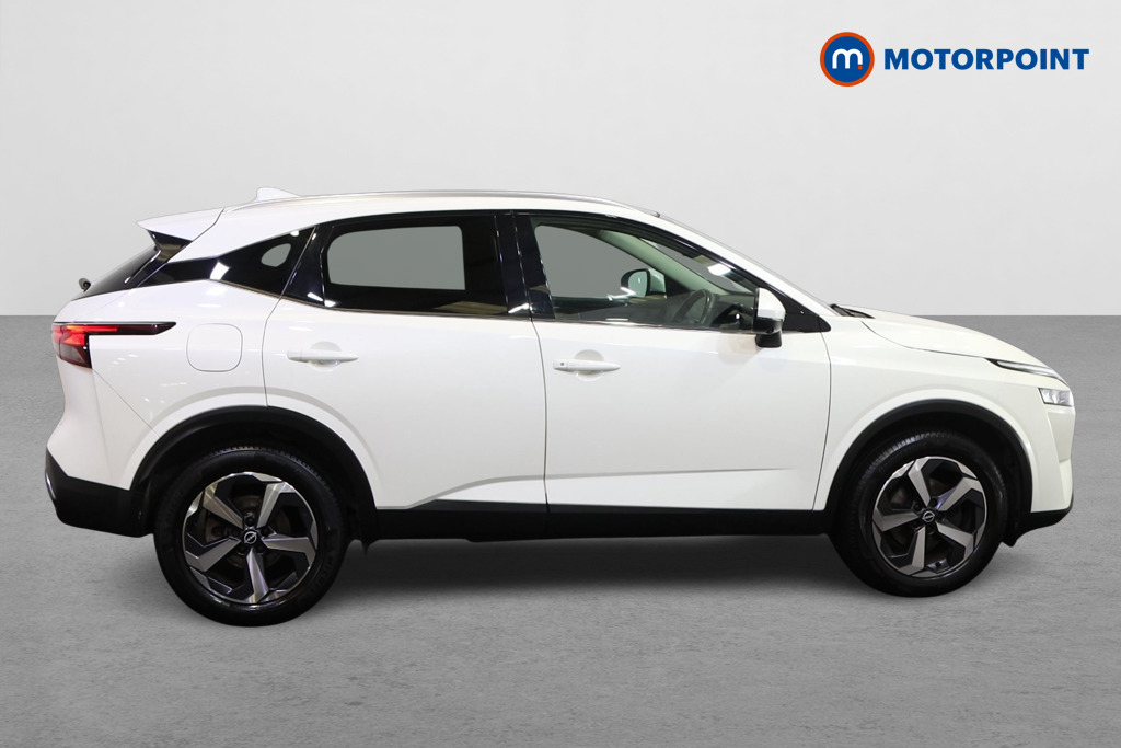 Nissan Qashqai N-Connecta Manual Petrol SUV - Stock Number (1584294) - Drivers side