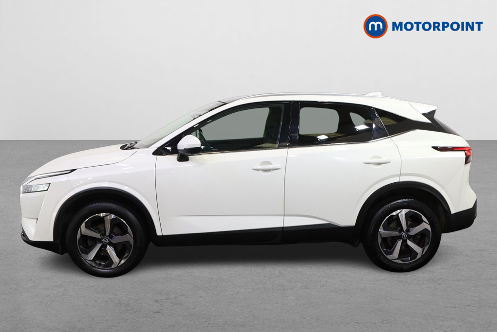 Nissan Qashqai N-Connecta Manual Petrol SUV - Stock Number (1584294) - Passenger side