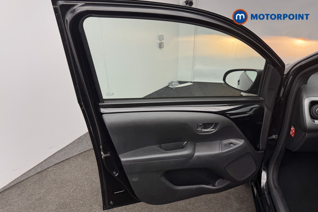 Toyota Aygo X-Trend Manual Petrol Hatchback - Stock Number (1584624) - 4th supplementary image