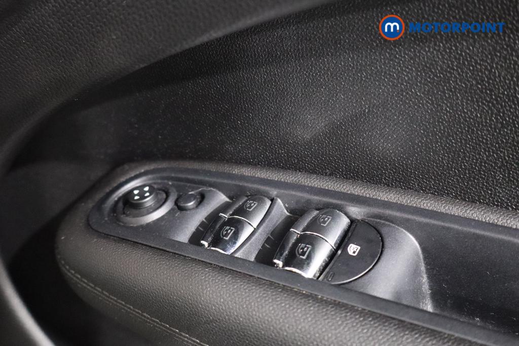 Mini Countryman Cooper Manual Petrol Hatchback - Stock Number (1584977) - 8th supplementary image