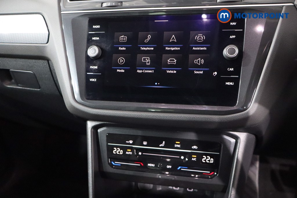 Volkswagen Tiguan Life Automatic Diesel SUV - Stock Number (1585176) - 15th supplementary image