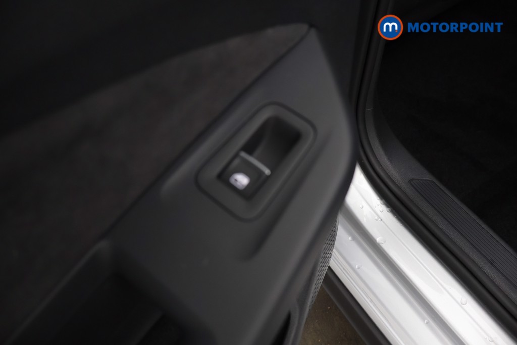 Volkswagen Golf GTE Automatic Petrol Plug-In Hybrid Hatchback - Stock Number (1585446) - 40th supplementary image