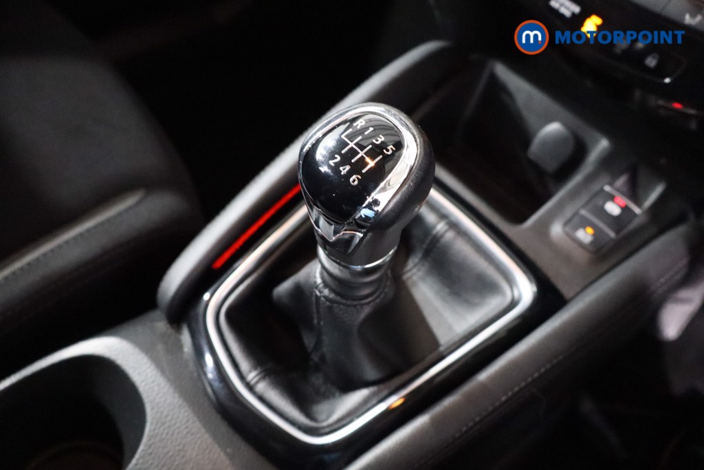 Nissan Qashqai Acenta Premium Manual Diesel SUV - Stock Number (1585628) - 14th supplementary image