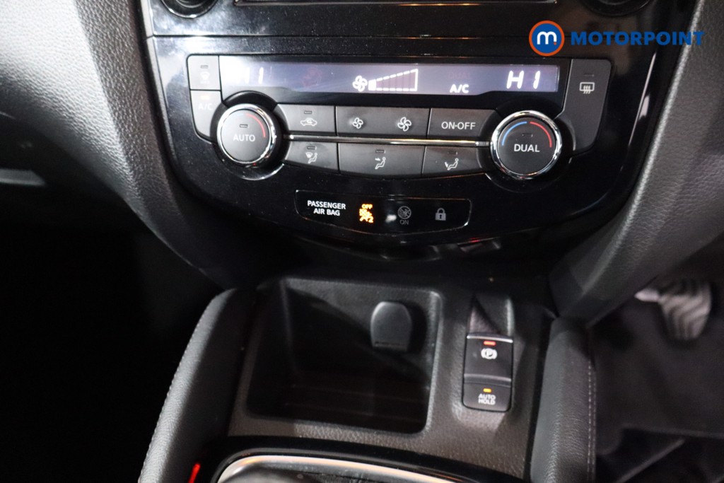 Nissan Qashqai Acenta Premium Manual Diesel SUV - Stock Number (1585628) - 16th supplementary image