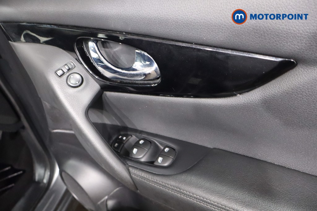 Nissan Qashqai Acenta Premium Manual Diesel SUV - Stock Number (1585628) - 20th supplementary image