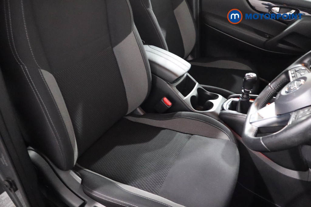 Nissan Qashqai Acenta Premium Manual Diesel SUV - Stock Number (1585628) - 23rd supplementary image