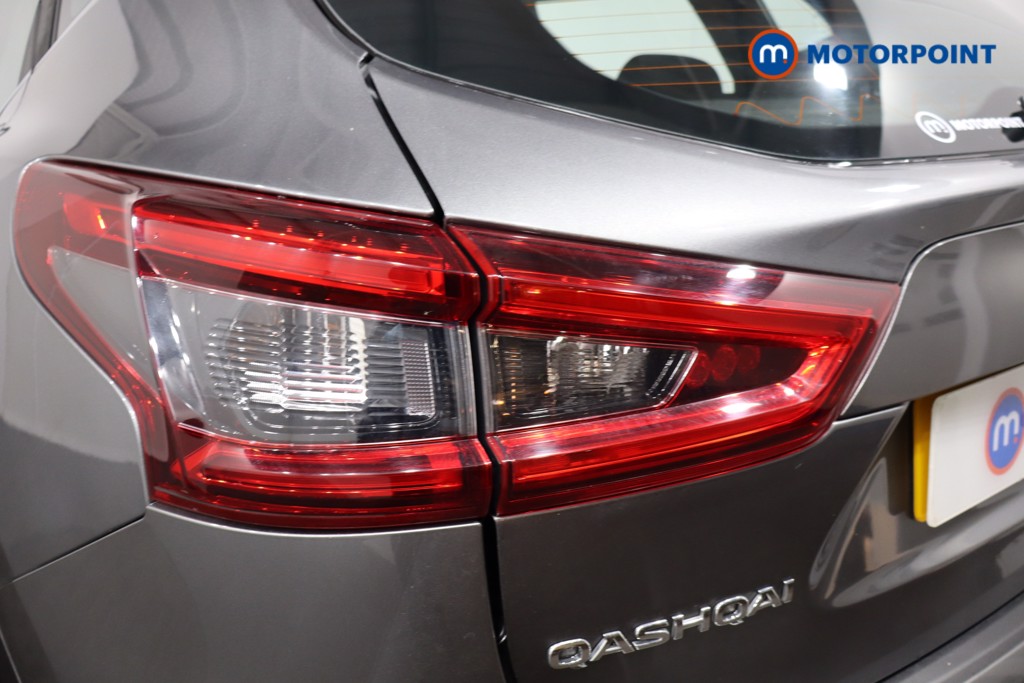 Nissan Qashqai Acenta Premium Manual Diesel SUV - Stock Number (1585628) - 32nd supplementary image