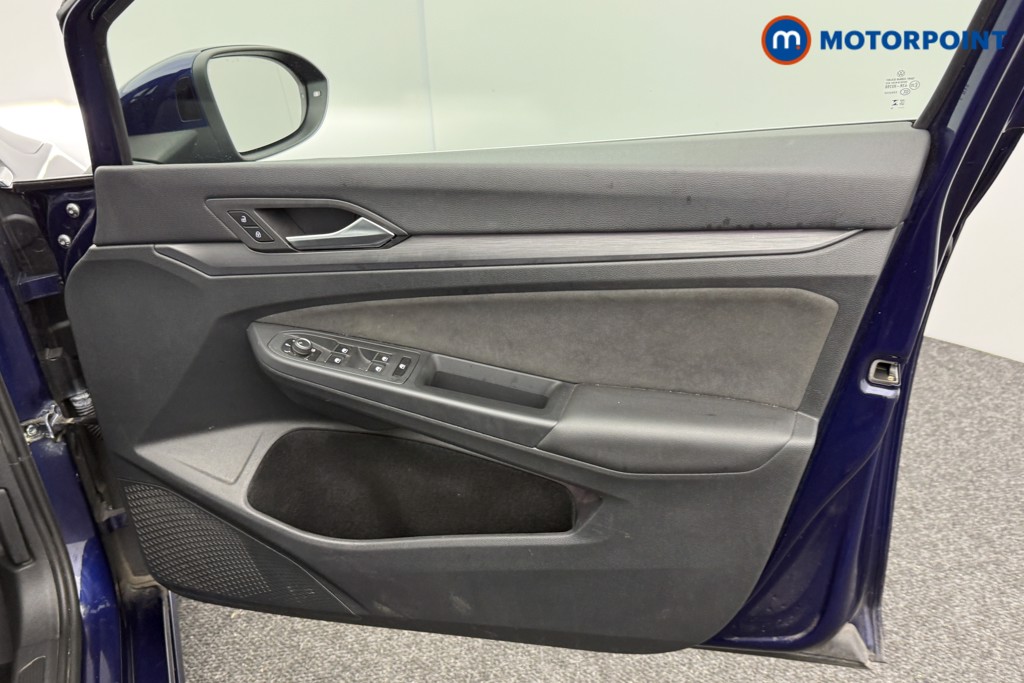 Volkswagen Golf Style Automatic Petrol Hatchback - Stock Number (1585939) - 17th supplementary image