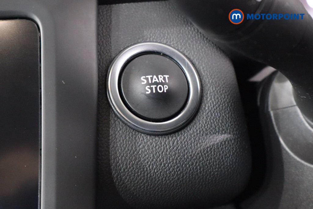 Renault Kadjar S Edition Manual Petrol SUV - Stock Number (1586001) - 13th supplementary image