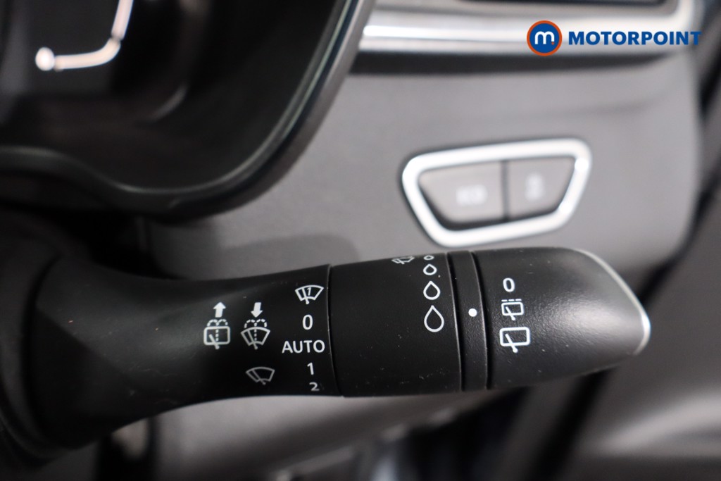 Renault Kadjar S Edition Manual Petrol SUV - Stock Number (1586001) - 17th supplementary image