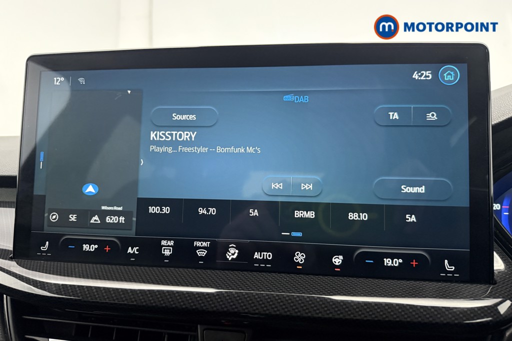 Ford Focus St-Line Vignale Manual Petrol Hatchback - Stock Number (1586105) - 4th supplementary image