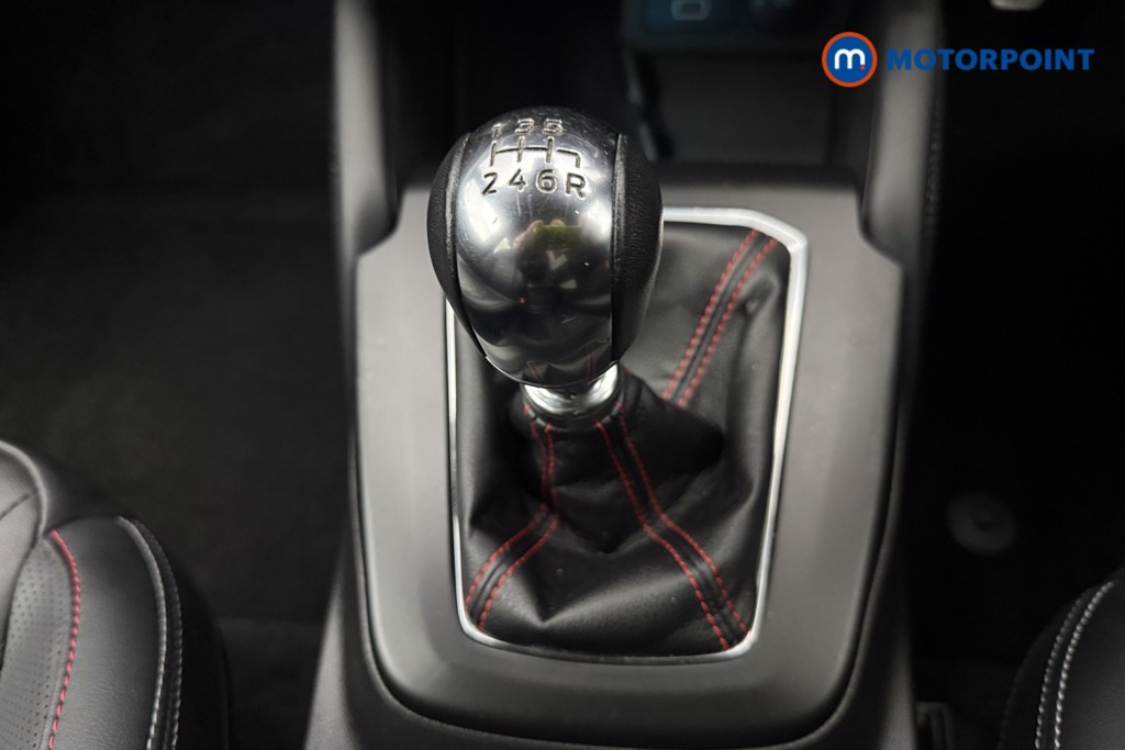 Ford Focus St-Line Vignale Manual Petrol Hatchback - Stock Number (1586105) - 7th supplementary image