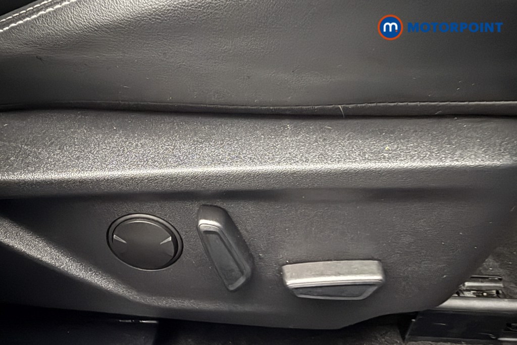 Ford Focus St-Line Vignale Manual Petrol Hatchback - Stock Number (1586105) - 18th supplementary image
