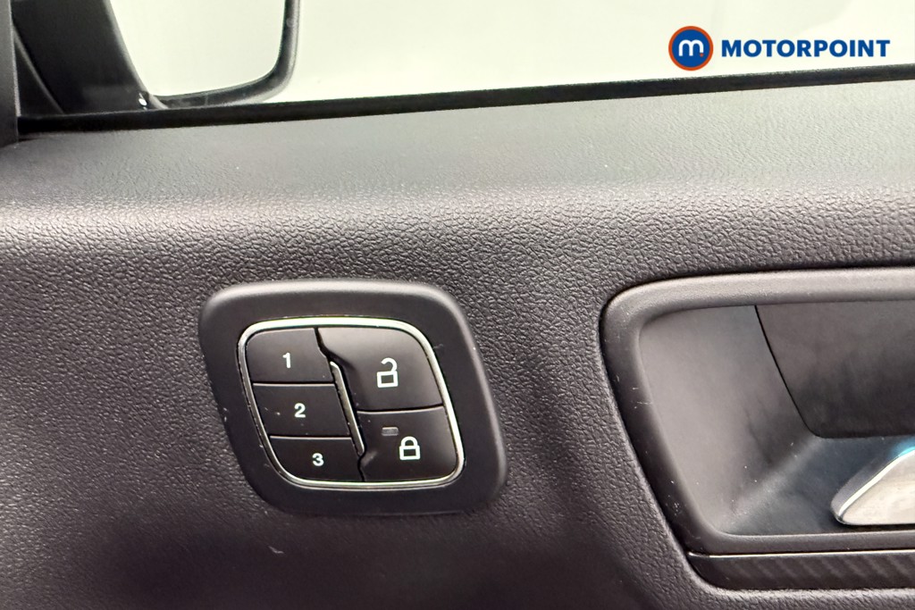 Ford Kuga St-Line X Automatic Petrol Plug-In Hybrid SUV - Stock Number (1586129) - 25th supplementary image