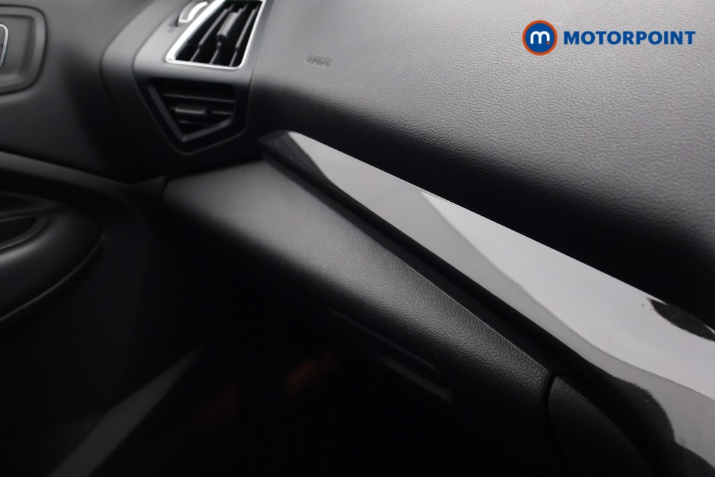 Ford Kuga St-Line Manual Petrol SUV - Stock Number (1586549) - 17th supplementary image