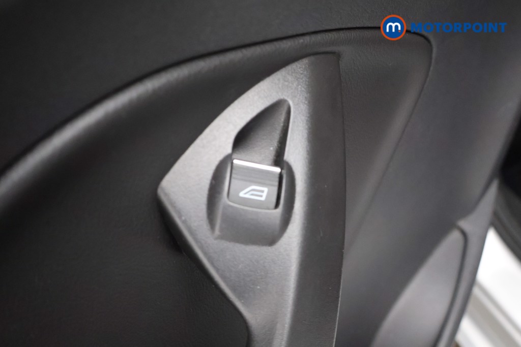 Ford Kuga St-Line Manual Petrol SUV - Stock Number (1586549) - 42nd supplementary image