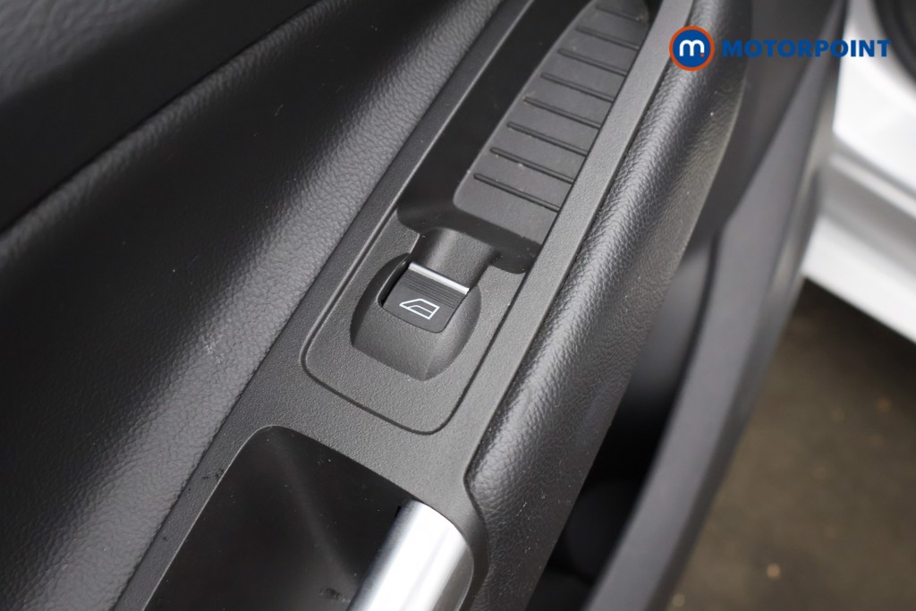 Ford Kuga St-Line Manual Petrol SUV - Stock Number (1586549) - 45th supplementary image