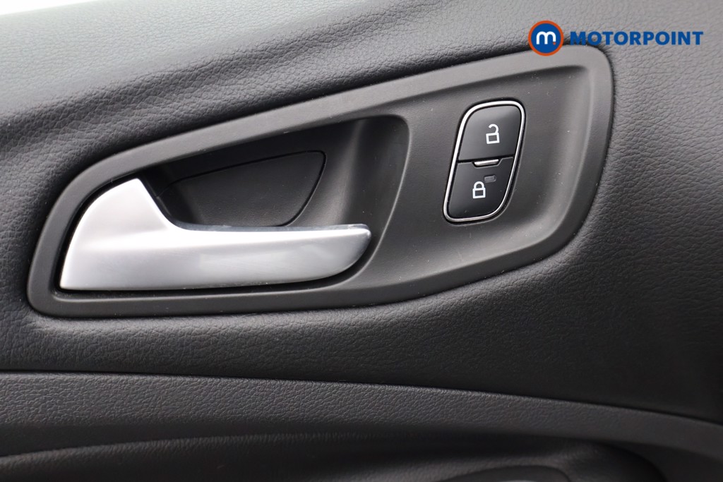 Ford Kuga St-Line Manual Petrol SUV - Stock Number (1586549) - 46th supplementary image