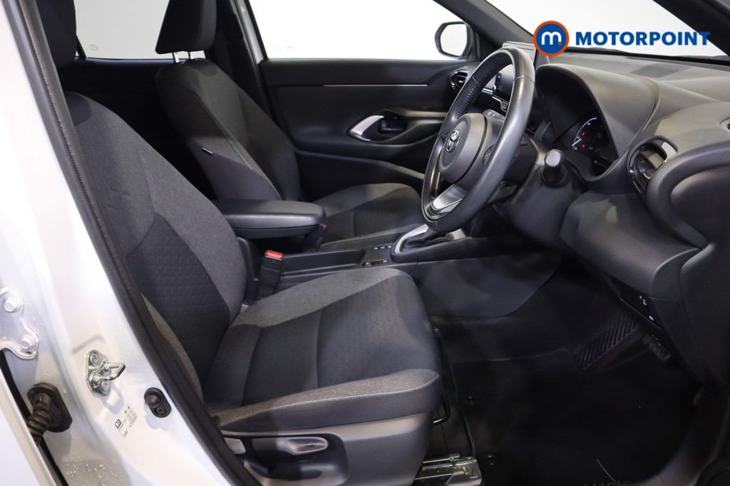 Toyota Yaris Cross Design Automatic Petrol-Electric Hybrid Estate - Stock Number (1586958) - 6th supplementary image