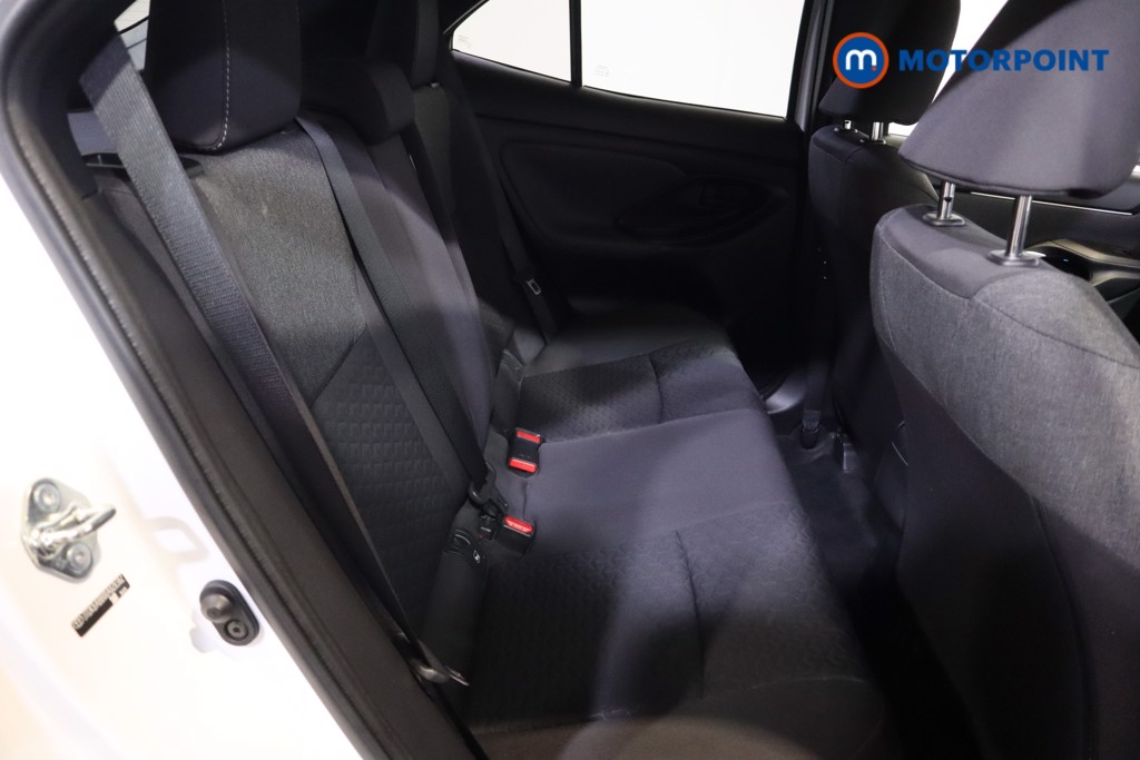 Toyota Yaris Cross Design Automatic Petrol-Electric Hybrid Estate - Stock Number (1586958) - 7th supplementary image