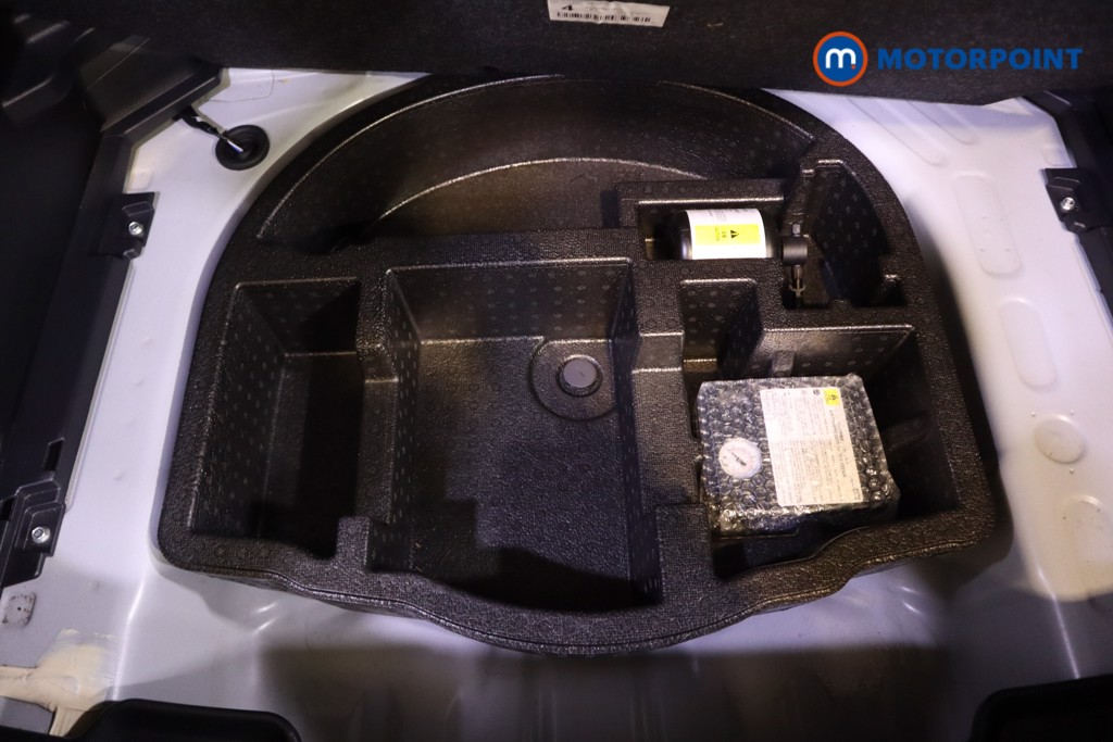 Toyota Yaris Cross Design Automatic Petrol-Electric Hybrid Estate - Stock Number (1586958) - 28th supplementary image