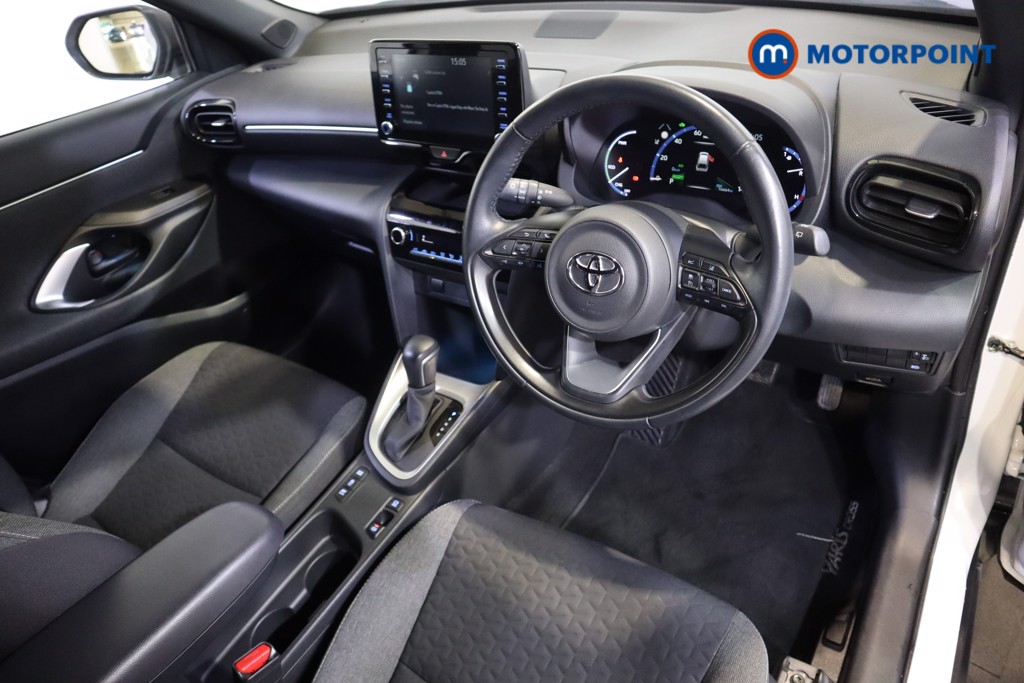 Toyota Yaris Cross Design Automatic Petrol-Electric Hybrid Estate - Stock Number (1586958) - 1st supplementary image