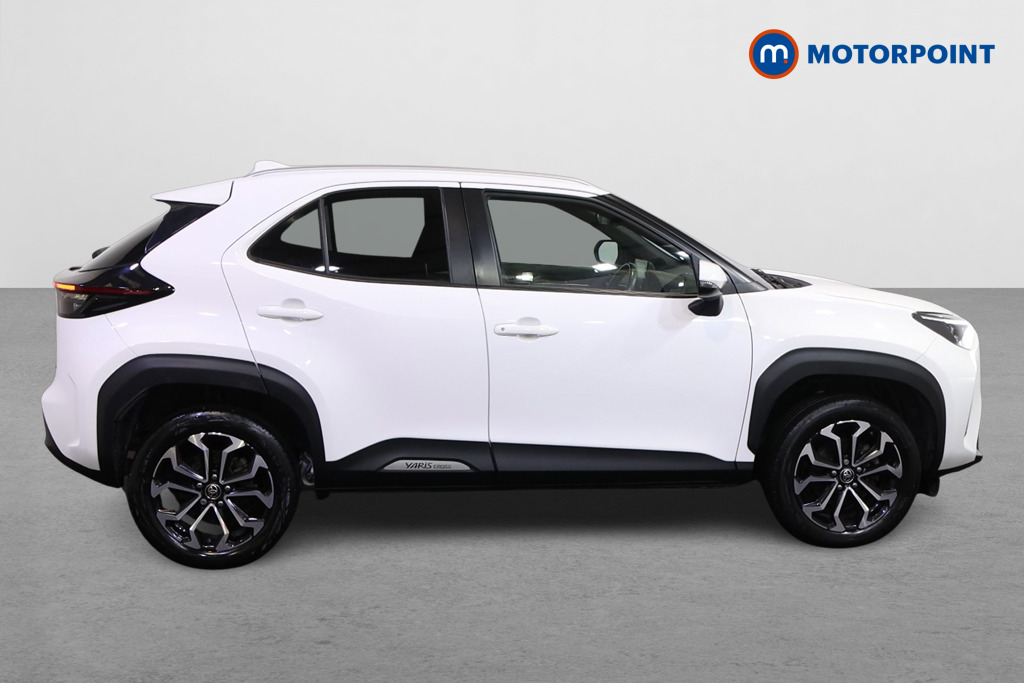 Toyota Yaris Cross Design Automatic Petrol-Electric Hybrid Estate - Stock Number (1586958) - Drivers side