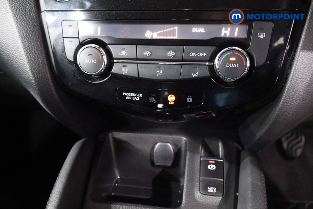 Nissan Qashqai Acenta Premium Manual Diesel SUV - Stock Number (1587333) - 16th supplementary image