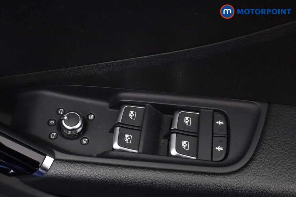 Audi Q2 Black Edition Automatic Petrol SUV - Stock Number (1587349) - 20th supplementary image
