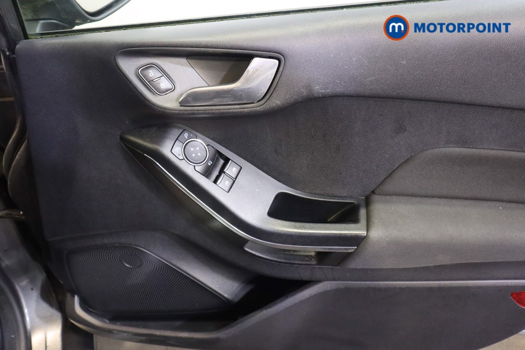 Ford Fiesta Zetec Manual Petrol Hatchback - Stock Number (1587398) - 10th supplementary image