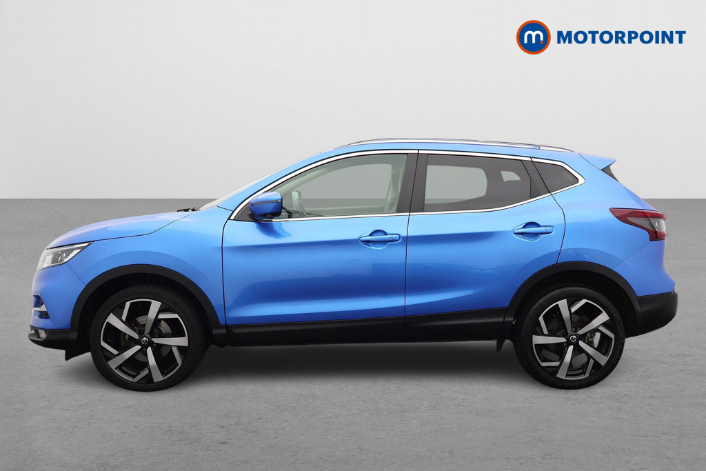 Nissan Qashqai N-Motion Automatic Petrol SUV - Stock Number (1587522) - Passenger side