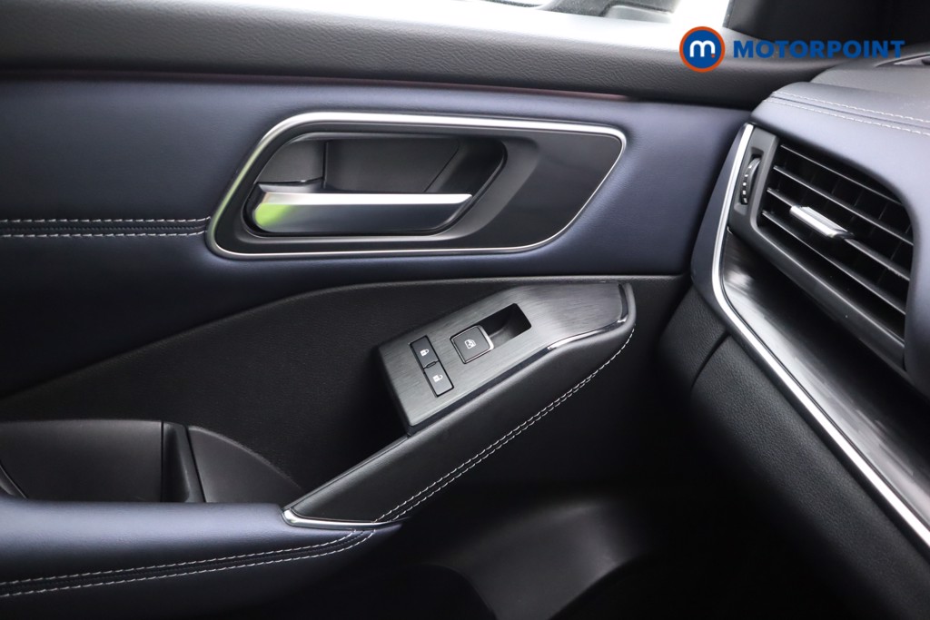 Nissan Qashqai Tekna Automatic Petrol-Electric Hybrid SUV - Stock Number (1587694) - 10th supplementary image