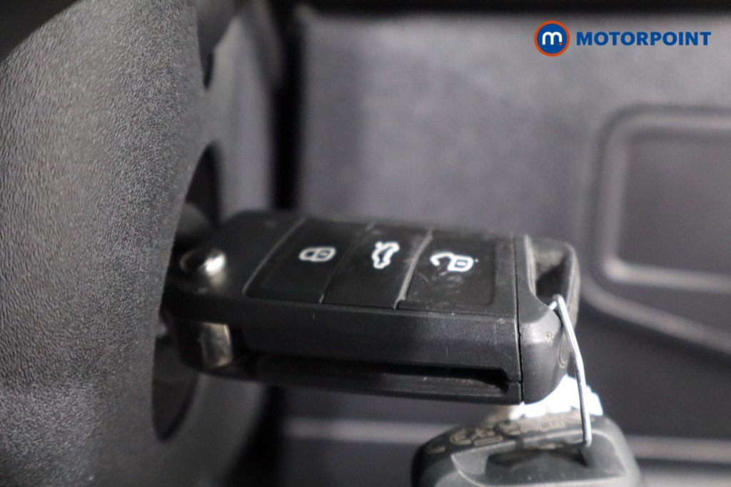 Volkswagen Tiguan Allspace Life Automatic Petrol SUV - Stock Number (1587835) - 13th supplementary image