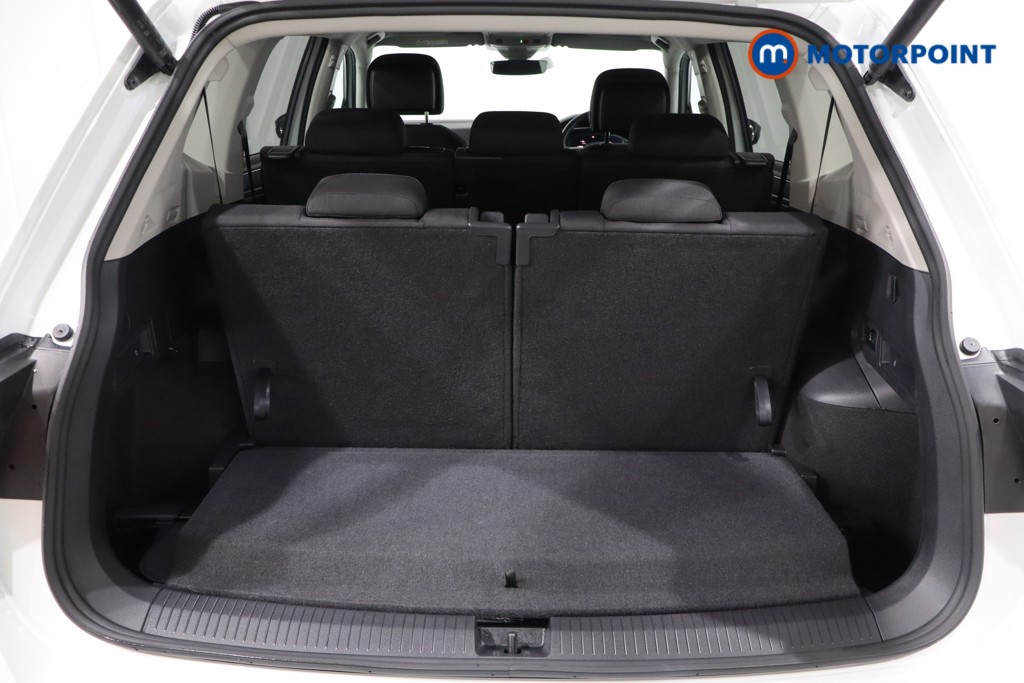 Volkswagen Tiguan Allspace Life Automatic Petrol SUV - Stock Number (1587835) - 37th supplementary image