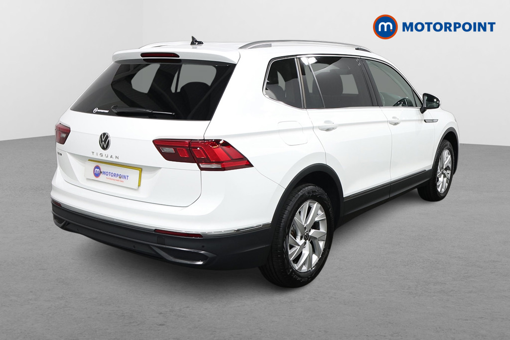 Volkswagen Tiguan Allspace Life Automatic Petrol SUV - Stock Number (1587835) - Drivers side rear corner