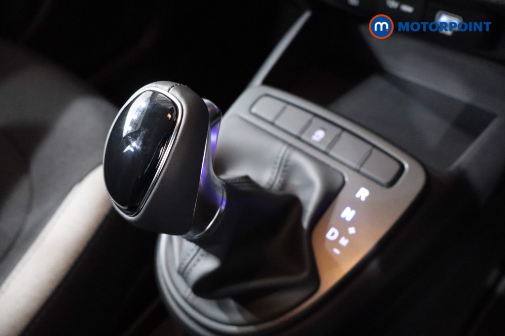 Hyundai I10 Advance Automatic Petrol Hatchback - Stock Number (1587843) - 14th supplementary image
