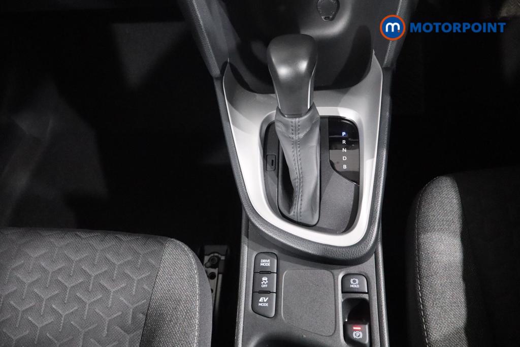 Toyota Yaris Cross Icon Automatic Petrol-Electric Hybrid Estate - Stock Number (1588004) - 4th supplementary image