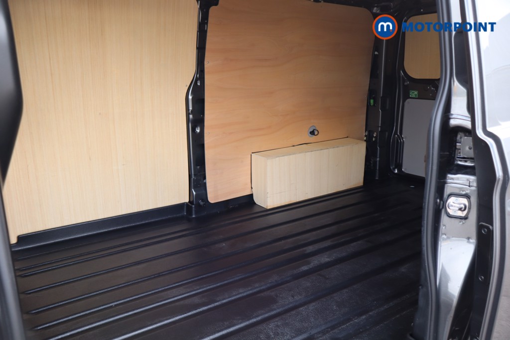 Ford Transit Custom Limited Manual Diesel Panel Van - Stock Number (1588010) - 14th supplementary image