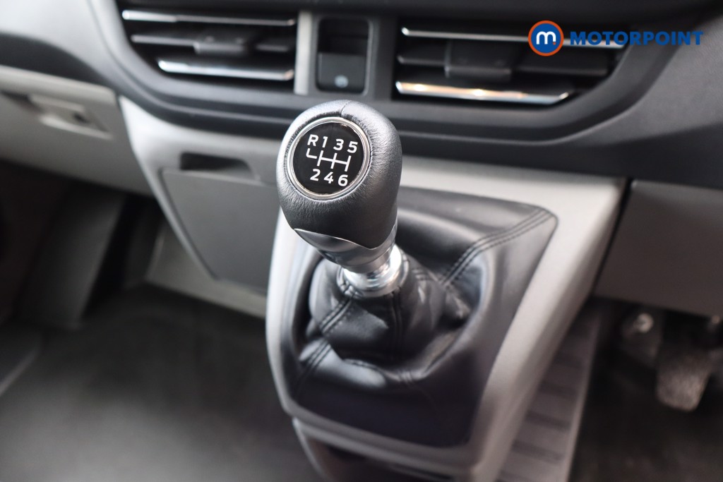 Ford Transit Custom Limited Manual Diesel Panel Van - Stock Number (1588010) - 23rd supplementary image