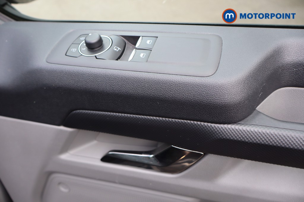 Ford Transit Custom Limited Manual Diesel Panel Van - Stock Number (1588010) - 27th supplementary image