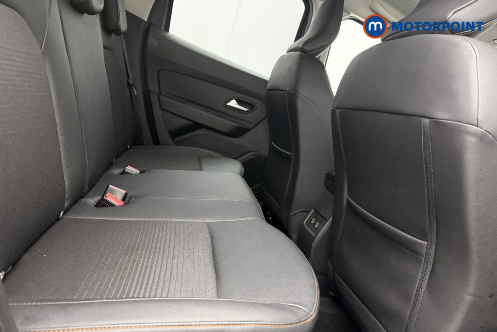 Dacia Duster Extreme Se Manual Petrol SUV - Stock Number (1588122) - 9th supplementary image