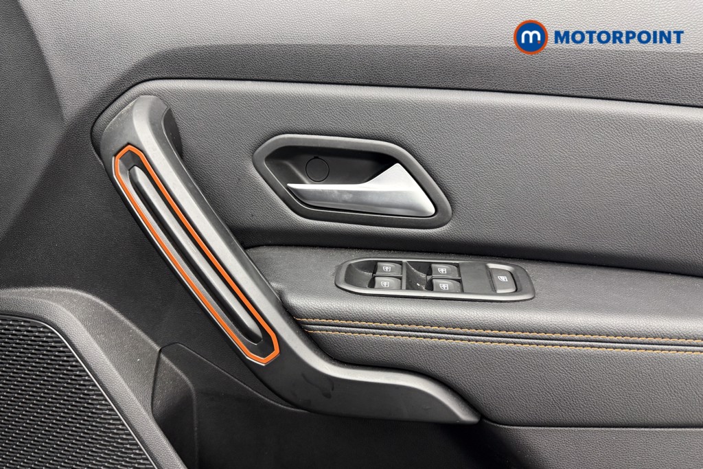 Dacia Duster Extreme Se Manual Petrol SUV - Stock Number (1588122) - 17th supplementary image