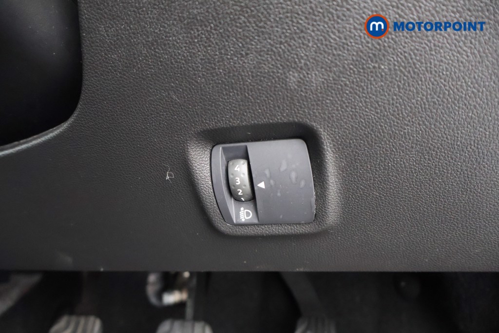 Dacia Sandero Essential Manual Petrol Hatchback - Stock Number (1564672) - 5th supplementary image