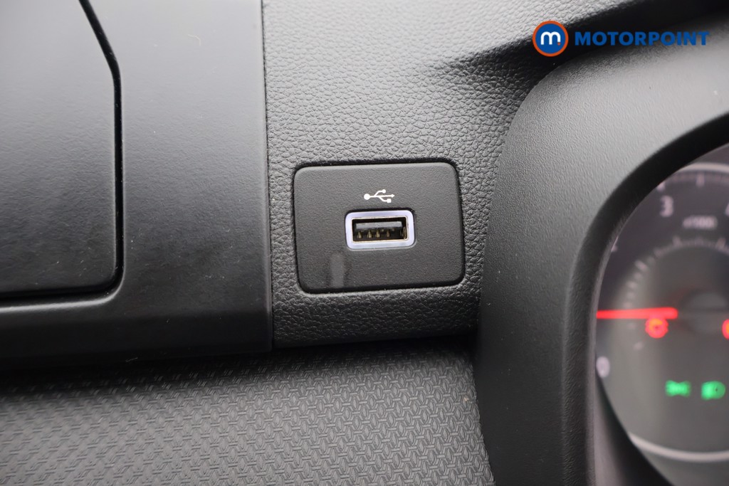 Dacia Sandero Essential Manual Petrol Hatchback - Stock Number (1564672) - 8th supplementary image