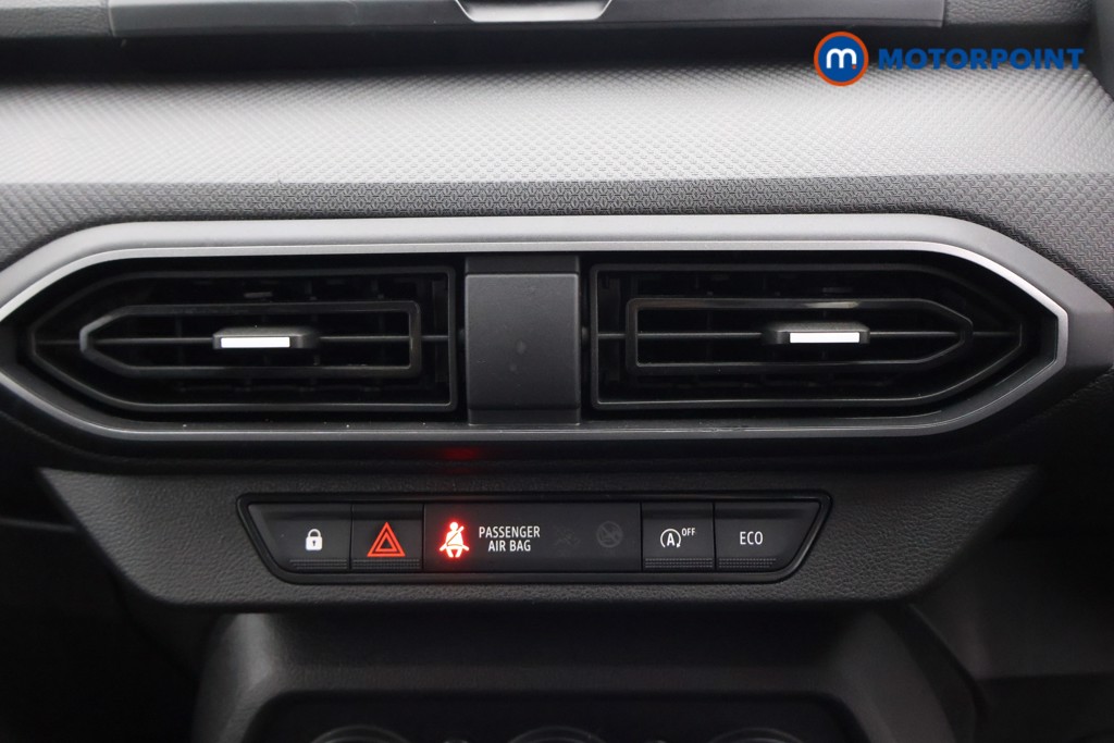 Dacia Sandero Essential Manual Petrol Hatchback - Stock Number (1564672) - 9th supplementary image