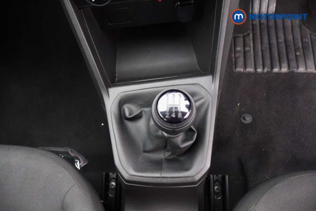 Dacia Sandero Essential Manual Petrol Hatchback - Stock Number (1564672) - 12th supplementary image