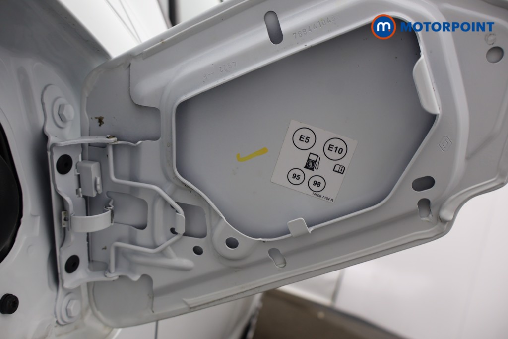 Dacia Sandero Essential Manual Petrol Hatchback - Stock Number (1564672) - 24th supplementary image